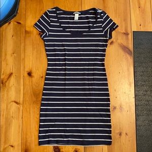 ✨ H&M - Blue and White Striped Tshirt Dress